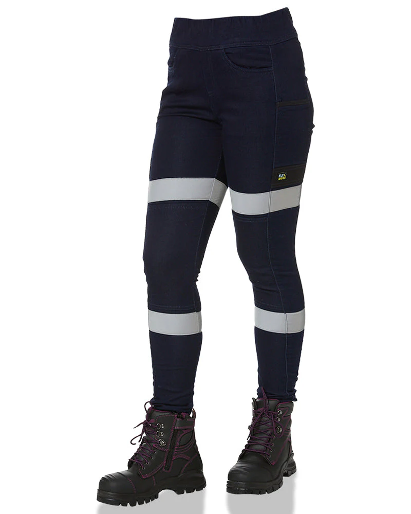 Women's Flex and Move Biomotion Taped Jeggings - Navy - Image 3